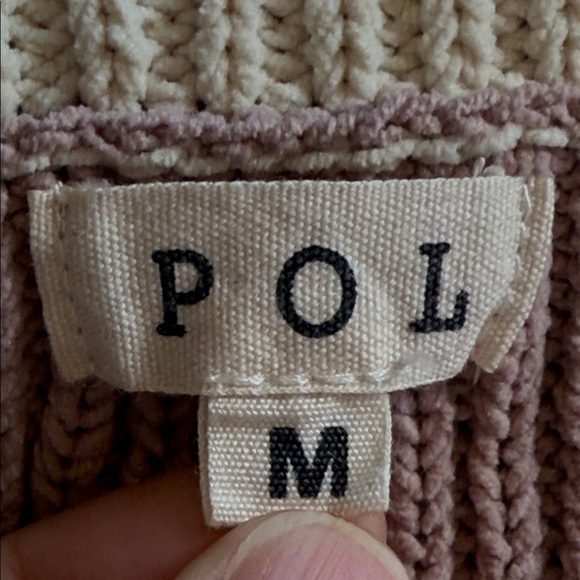 POL V-Neck Sweater in Cream, Red, and Pink - Picture 5 of 9